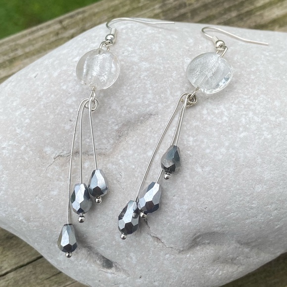 Bead dangle drop earrings silver foil beads and white glass stainless steel - Picture 3 of 6